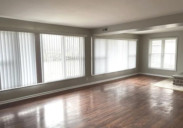 Photo 3 of Single family home for sale at 17658 Lincoln Ave, Homewood, IL 60430 | MLS# 12675543 | Listing updated on 2026-10-01