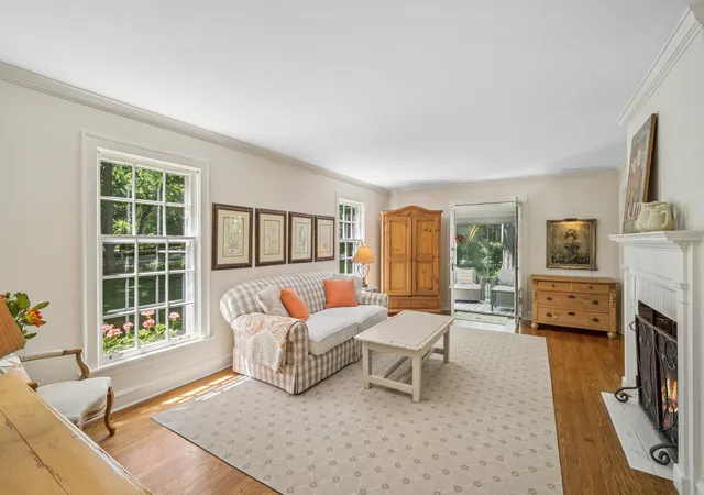 Photo 3 of Single family home for sale at 1342 Larrabee Ln, Northbrook, IL 60062 | MLS# 12681932 | Listing updated on 2026-09-26
