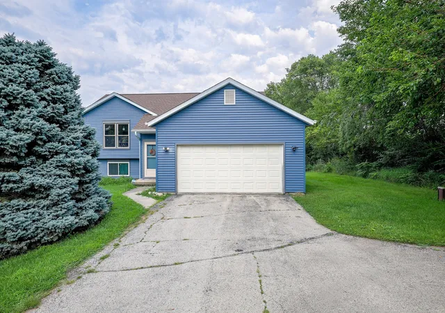 Photo 1 of Single family home for sale at 1868 Wolverine Rd, Dixon, IL 61021 | MLS# 12682198 | Listing updated on 2026-09-15