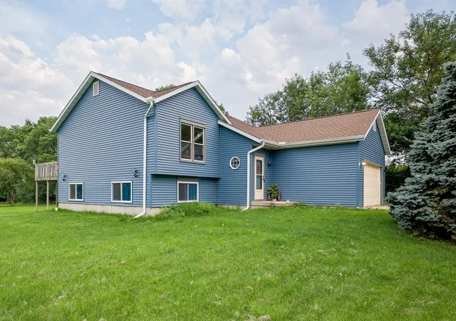 Photo 2 of Single family home for sale at 1868 Wolverine Rd, Dixon, IL 61021 | MLS# 12682198 | Listing updated on 2026-09-15