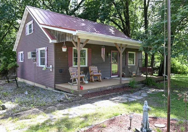 Photo 3 of Sale Pending at 20107 Woodbury Hl, Danville, IL 61834 | MLS# 12684935 | Listing updated on 2026-09-15