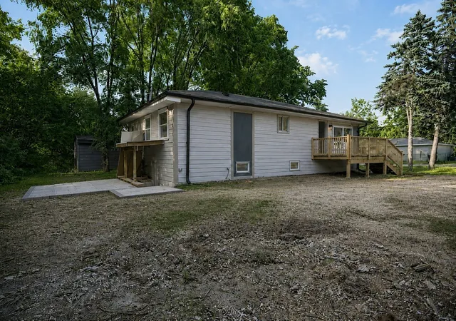 Photo 2 of Single family home for sale at 43348 N Forest Dr, Antioch, IL 60002 | MLS# 12685233 | Listing updated on 2026-09-11