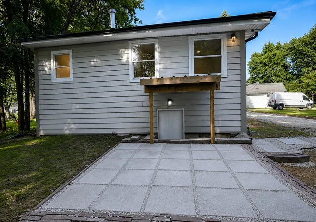 Photo 3 of Single family home for sale at 43348 N Forest Dr, Antioch, IL 60002 | MLS# 12685233 | Listing updated on 2026-09-11