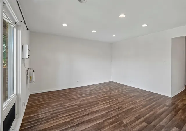 Photo 3 of Condo for sale at 2220 Arbor Cir #25, Downers Grove, IL 60515 | MLS# 12686143 | Listing updated on 2026-09-15