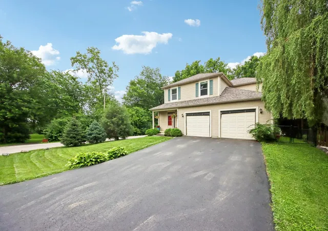 Photo 2 of Sale Pending at 5105 W Flanders Rd, Mc Henry, IL 60050 | MLS# 12687279 | Listing updated on 2026-10-02