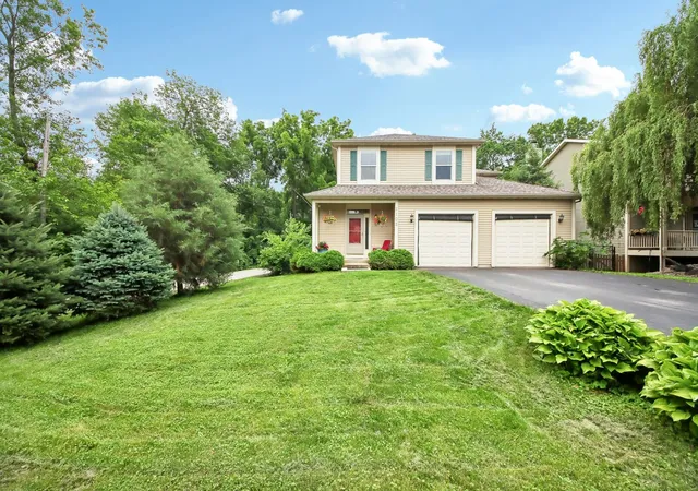 Photo 3 of Sale Pending at 5105 W Flanders Rd, Mc Henry, IL 60050 | MLS# 12687279 | Listing updated on 2026-10-02
