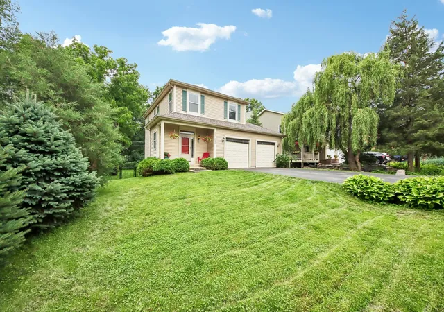 Photo 3 of Sale Pending at 5105 W Flanders Rd, Mc Henry, IL 60050 | MLS# 12687279 | Listing updated on 2026-10-02
