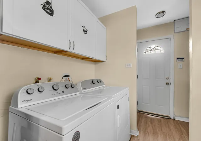 Photo 4 of Single family home for sale at 16624 Oxford Dr, Markham, IL 60428 | MLS# 12688551 | Listing updated on 2026-09-10