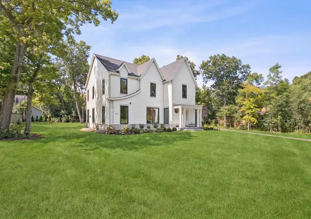 Photo 3 of Mansion for sale at 880 Bittersweet Dr, Northbrook, IL 60062 | MLS# 12691029 | Listing updated on 2026-10-07