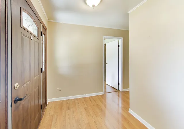 Photo 3 of Single family home for sale at 7420 Gladiola Ave, Hanover Park, IL 60133 | MLS# 12691483 | Listing updated on 2026-09-09