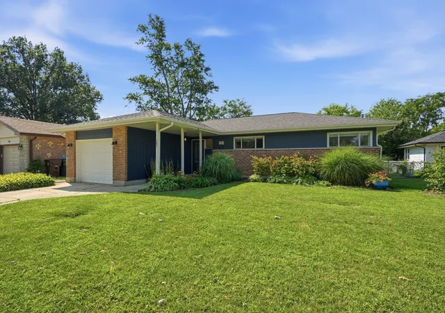 Photo 3 of Single family home for sale at 287 Rich Rd, Park Forest, IL 60466 | MLS# 12692181 | Listing updated on 2026-09-29