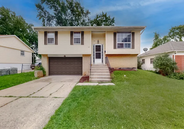 Photo 1 of Single family home for sale at 717 Union Ave, Romeoville, IL 60446 | MLS# 12692984 | Listing updated on 2026-09-22