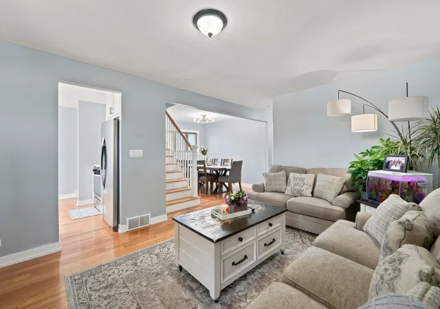 Photo 3 of Single family home for sale at 4656 25th Avenue, Schiller Park, IL 60176 | MLS# 12695372 | Listing updated on 2026-10-06