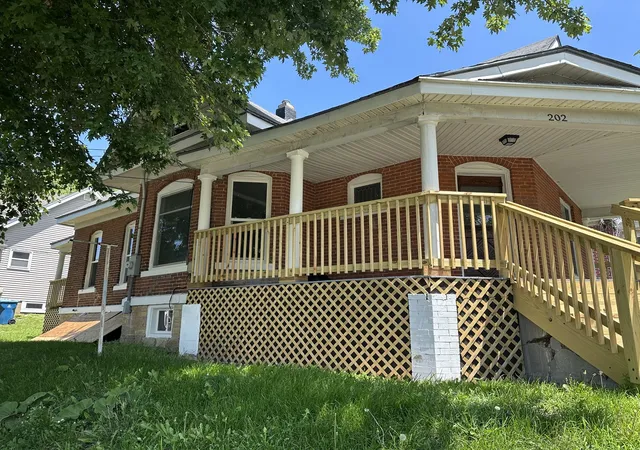 Photo 3 of Sale Pending at 202 Clay St, Savanna, IL 61074 | MLS# 12696570 | Listing updated on 2026-09-10