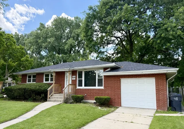 Photo 2 of Single family home for sale at 17060 Wausau Ave, South Holland, IL 60473 | MLS# 12697287 | Listing updated on 2026-09-24