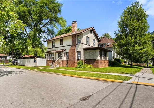 Photo 3 of House for sale at 1102 North Ave, Waukegan, IL 60085 | MLS# 12697534 | Listing updated on 2026-09-23