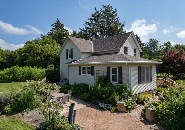 Photo 3 of Single family home for sale at 631 N Adams St, Kewanee, IL 61443 | MLS# 12699472 | Listing updated on 2026-09-15