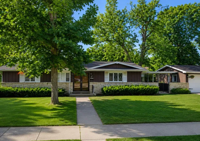 Photo 1 of Single family home for sale at 2805 Wall Ave, Waukegan, IL 60087 | MLS# 12699491 | Listing updated on 2026-09-21
