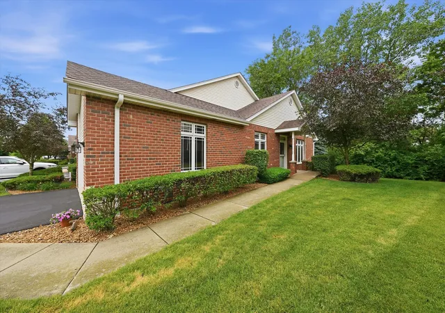 Photo 3 of Townhouse for sale at 18754 Crystal Crk Dr, Mokena, IL 60448 | MLS# 12700648 | Listing updated on 2026-09-11