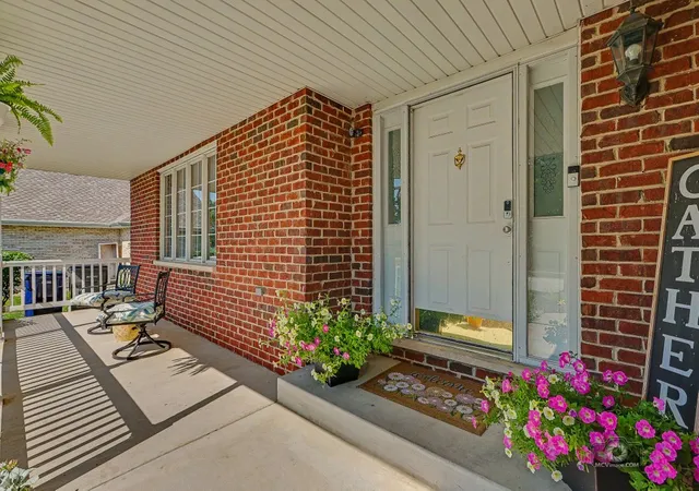 Photo 3 of Single family home for sale at 17541 Allison Ln, Orland Park, IL 60467 | MLS# 12700781 | Listing updated on 2026-09-14