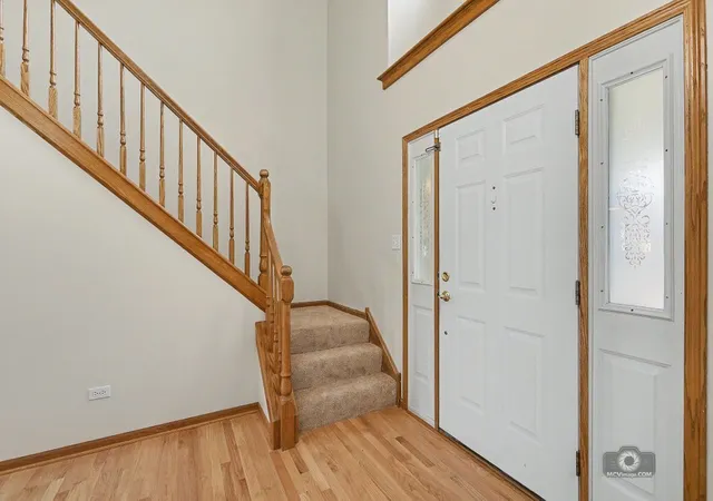 Photo 4 of Single family home for sale at 17541 Allison Ln, Orland Park, IL 60467 | MLS# 12700781 | Listing updated on 2026-09-14