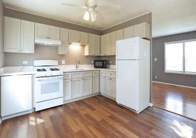 Photo 3 of Single family home for sale at 111 Elm Ln, Streamwood, IL 60107 | MLS# 12701615 | Listing updated on 2026-09-09