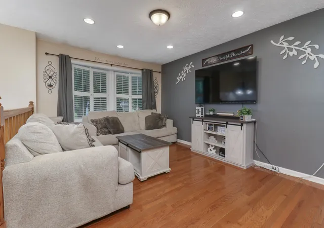 Photo 4 of Single family home for sale at 103 N Bayberry Ct, Bloomington, IL 61704 | MLS# 12702308 | Listing updated on 2026-09-11