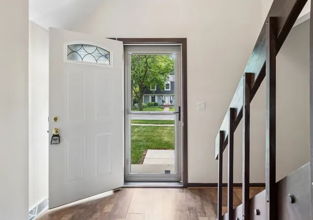 Photo 3 of Single family home for sale at 1539 Foxhill Rd, Naperville, IL 60563 | MLS# 12702807 | Listing updated on 2026-09-26