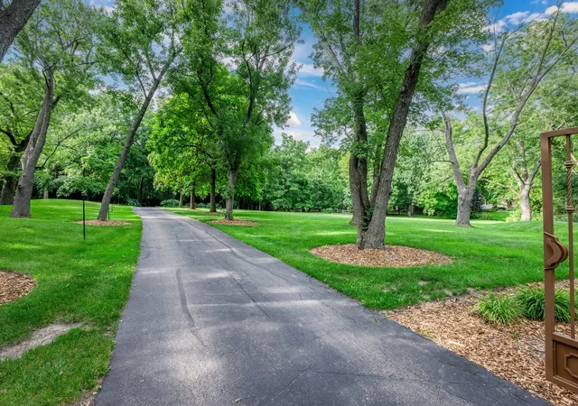 Photo 3 of Single family home for sale at 112 Brinker Rd, Barrington, IL 60010 | MLS# 12702832 | Listing updated on 2026-10-27