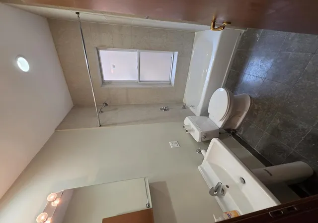 Listing Photo 5 - Condo for sale in building located at 1748 E 73Rd Pl, Chicago, IL 60649 - Unit #2E