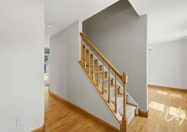 Photo 3 of Single family home for sale at 5380 Oakview Ln, Gurnee, IL 60030 | MLS# 12704016 | Listing updated on 2026-09-14