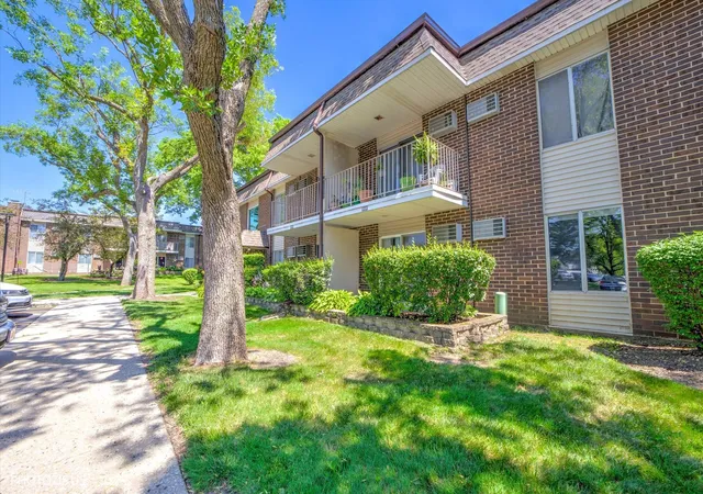 Photo 1 of Condo for sale at 1103 Miller Ln #105, Buffalo Grove, IL 60089 | MLS# 12704686 | Listing updated on 2026-09-22