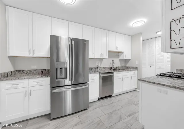 Photo 4 of Condo for sale at 1103 Miller Ln #105, Buffalo Grove, IL 60089 | MLS# 12704686 | Listing updated on 2026-09-22