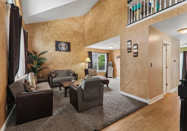 Photo 3 of Single family home for sale at 341 Dorchester Ln, Grayslake, IL 60030 | MLS# 12705096 | Listing updated on 2026-10-06