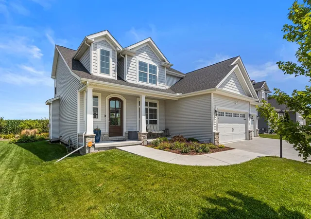 Photo 3 of Single family home for sale at 906 Declaration Dr, Savoy, IL 61874 | MLS# 12705290 | Listing updated on 2026-09-30