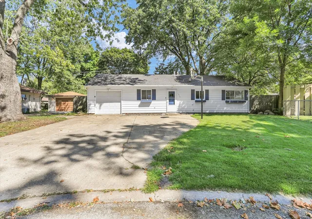 Photo 1 of Single family home for sale at 1810 Greendale Dr, Champaign, IL 61821 | MLS# 12706027 | Listing updated on 2026-10-06