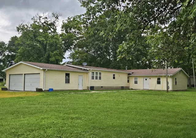Photo 3 of Single family home for sale at 311 S Sycamore St, Keenes, IL 62851 | MLS# 12706975 | Listing updated on 2026-10-02