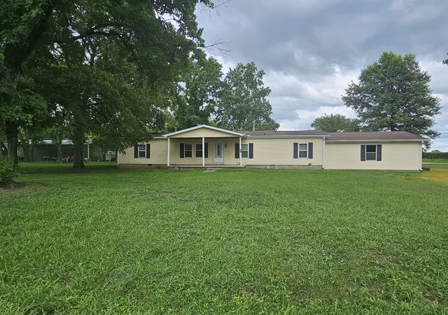 Photo 4 of Single family home for sale at 311 S Sycamore St, Keenes, IL 62851 | MLS# 12706975 | Listing updated on 2026-10-02