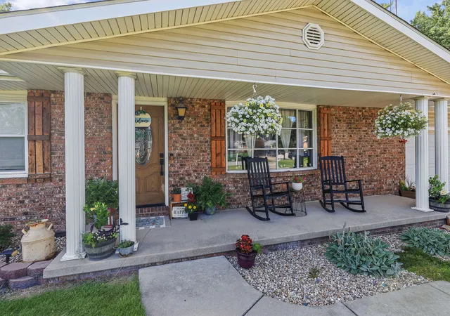 Photo 4 of Single family home for sale at 380 Northwood, Salem, IL 62881 | MLS# 12707114 | Listing updated on 2026-10-10
