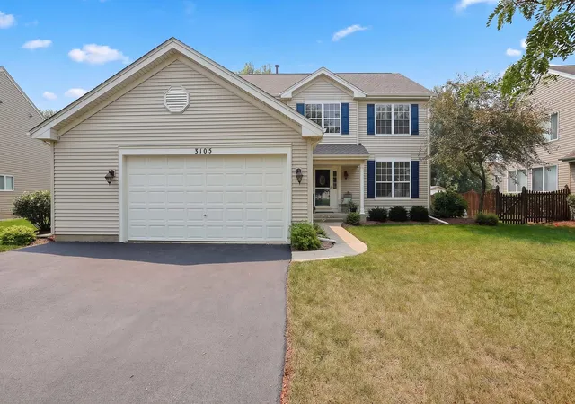 Photo 2 of Single family home for sale at 3105 Merrywell Ct, Carpentersville, IL 60110 | MLS# 12707889 | Listing updated on 2026-09-15