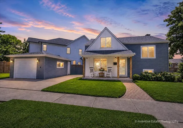 Photo 3 of Single family home for sale at 331 W Hillside Ave, Elmhurst, IL 60126 | MLS# 12708290 | Listing updated on 2026-09-14
