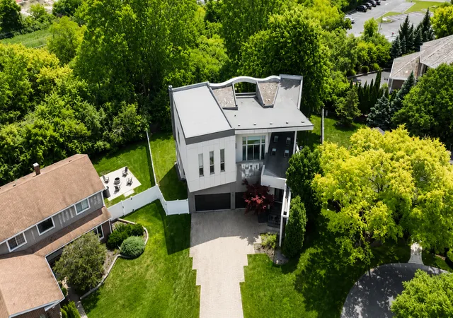 Photo 2 of Single family home for sale at 220 Astor Pl, Northbrook, IL 60062 | MLS# 12708335 | Listing updated on 2026-09-09
