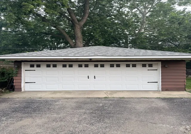 Photo 3 of Single family home for sale at 2929 W 85th Street, Chicago, IL 60652 | MLS# 12708871 | Listing updated on 2026-09-15