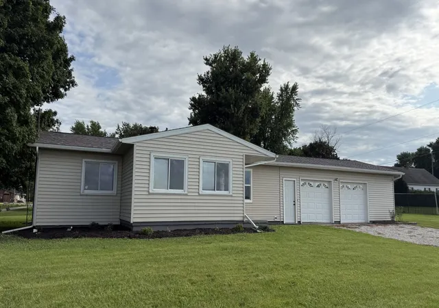 Photo 1 of Single family home for sale at 716 E Rt 71 Hwy, Standard, IL 61363 | MLS# 12709666 | Listing updated on 2026-09-15