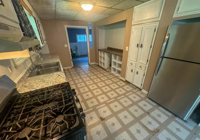 Photo 3 of Single family home for sale at 800 Shady Acres Ln, Quincy, IL 62305 | MLS# 12709674 | Listing updated on 2026-09-09