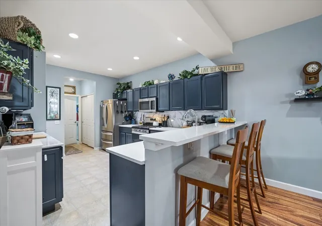 Listing Photo 4 - Condo for sale in building located at 640 Schumann St, Woodstock, IL 60098