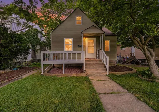 Photo 2 of Single family home for sale at 15831 Fisk St, Harvey, IL 60426 | MLS# 12712188 | Listing updated on 2026-09-15