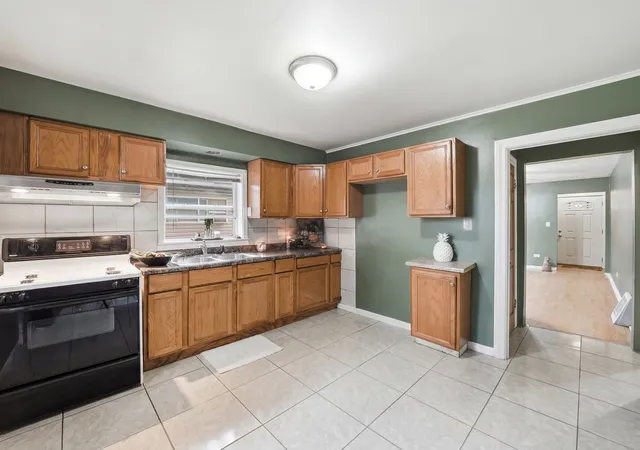 Photo 4 of Single family home for sale at 15831 Fisk St, Harvey, IL 60426 | MLS# 12712188 | Listing updated on 2026-09-15