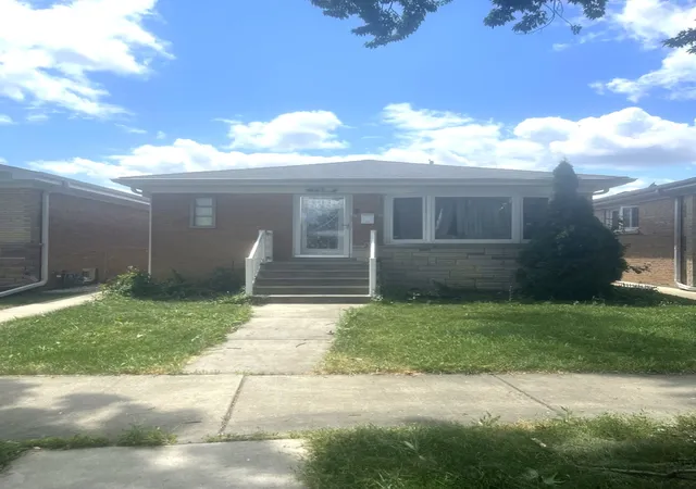 Photo 1 of Single family home for sale at 7519 W Winnemac Ave, Harwood Heights, IL 60706 | MLS# 12712359 | Listing updated on 2026-09-10