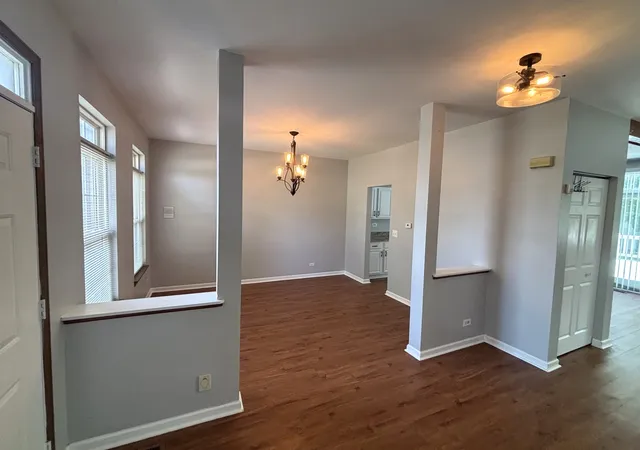 Photo 3 of Single family home for sale at 328 Barnaby Dr, Oswego, IL 60543 | MLS# 12712634 | Listing updated on 2026-10-03